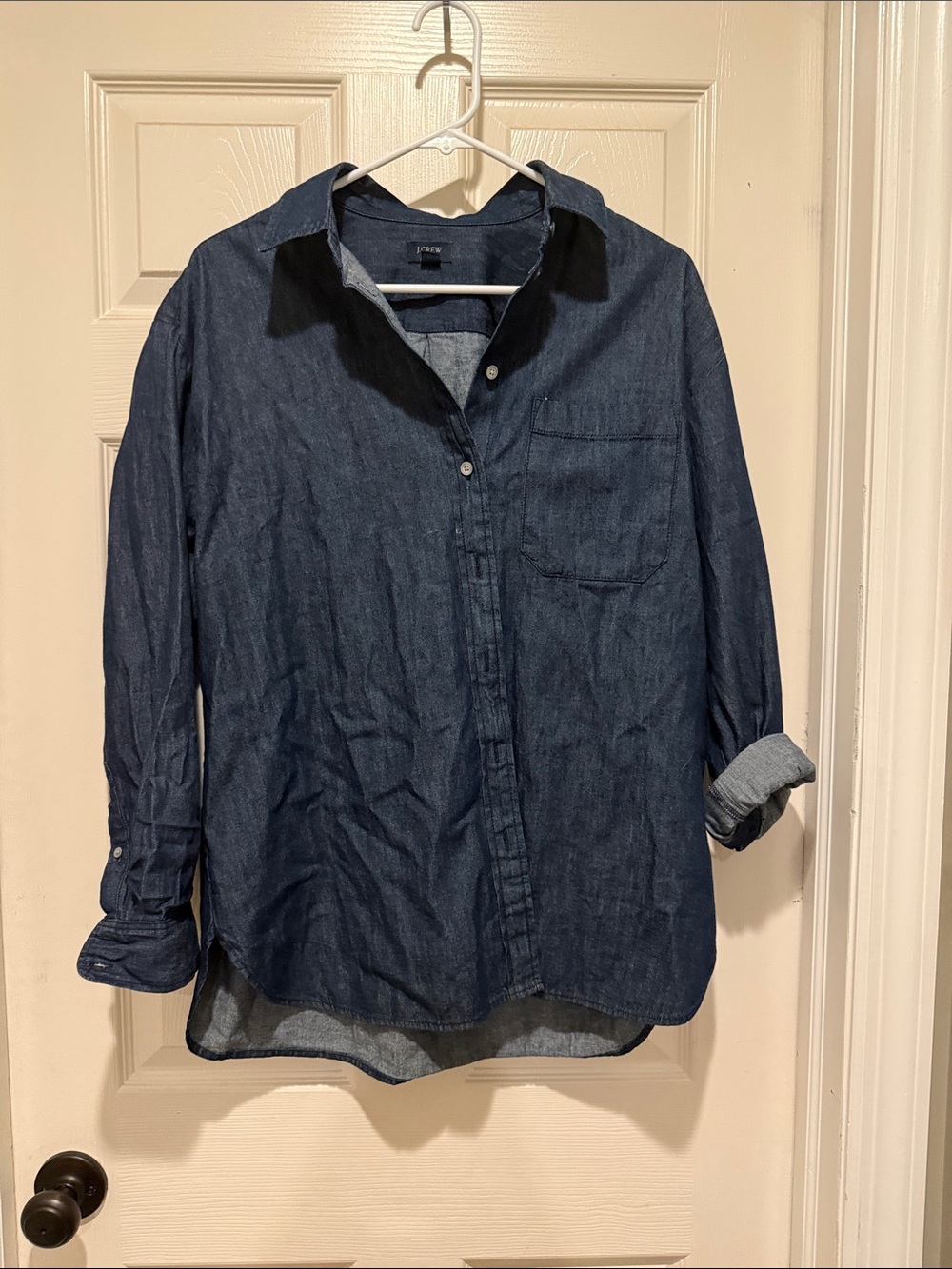 J Crew Factory Dark Wash Denim Button-Up Shirt. Women’s Size M. Perfect shape.